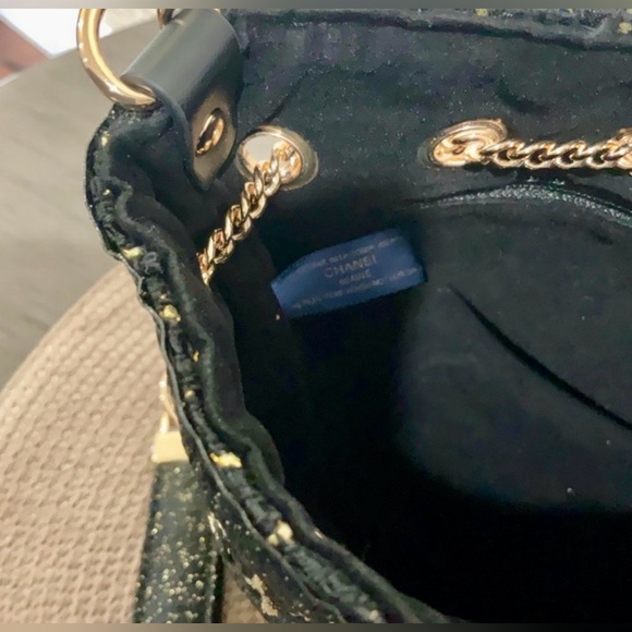 Chanel BLACK Tweed Bucket Bag with Gold Hardware NWB VIP Item - Picture 7 of 9